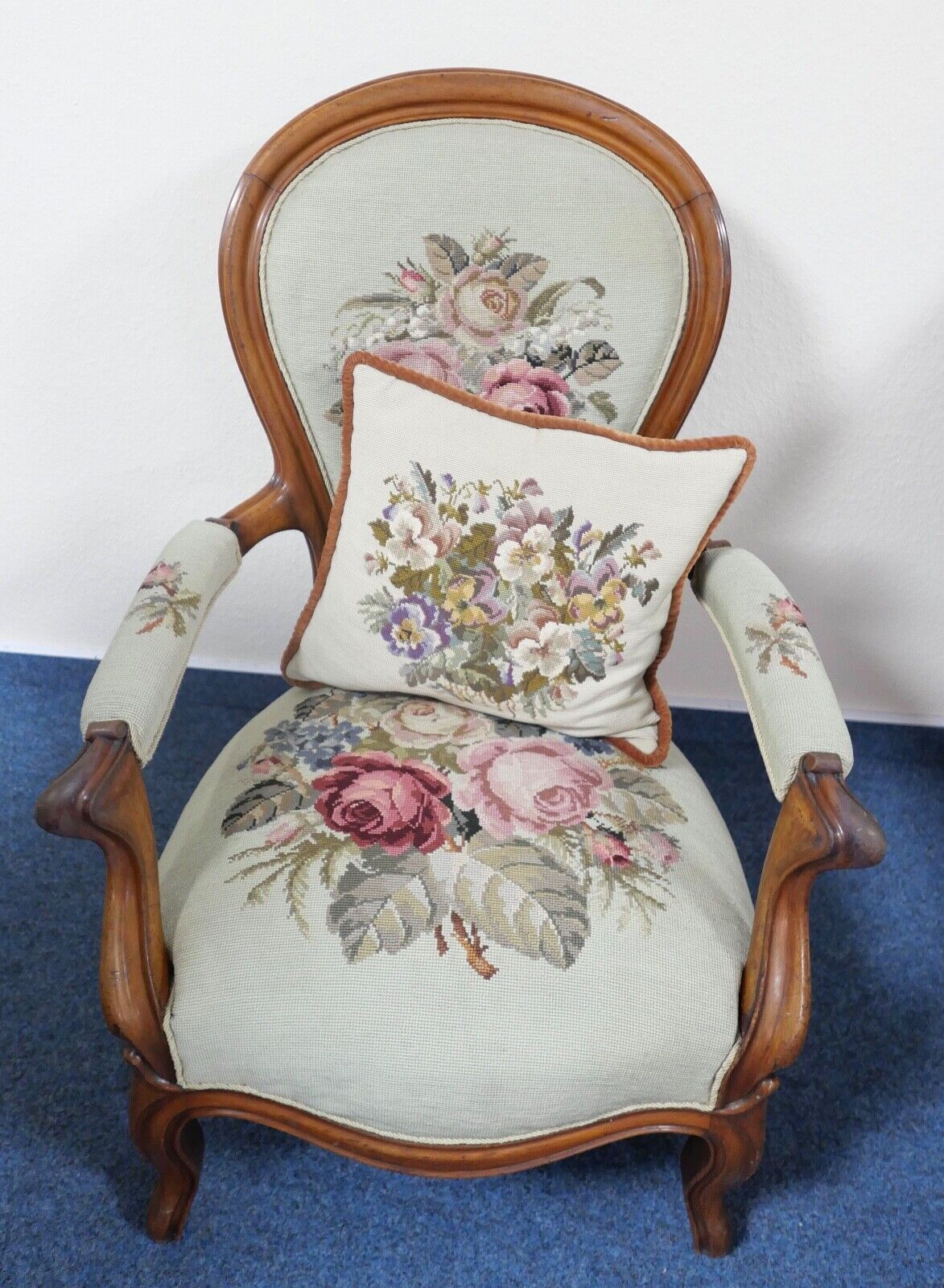 antik massiver Biedermeier Gobelin  um 1850 Stuhl Sessel Kissen Blumenbukett