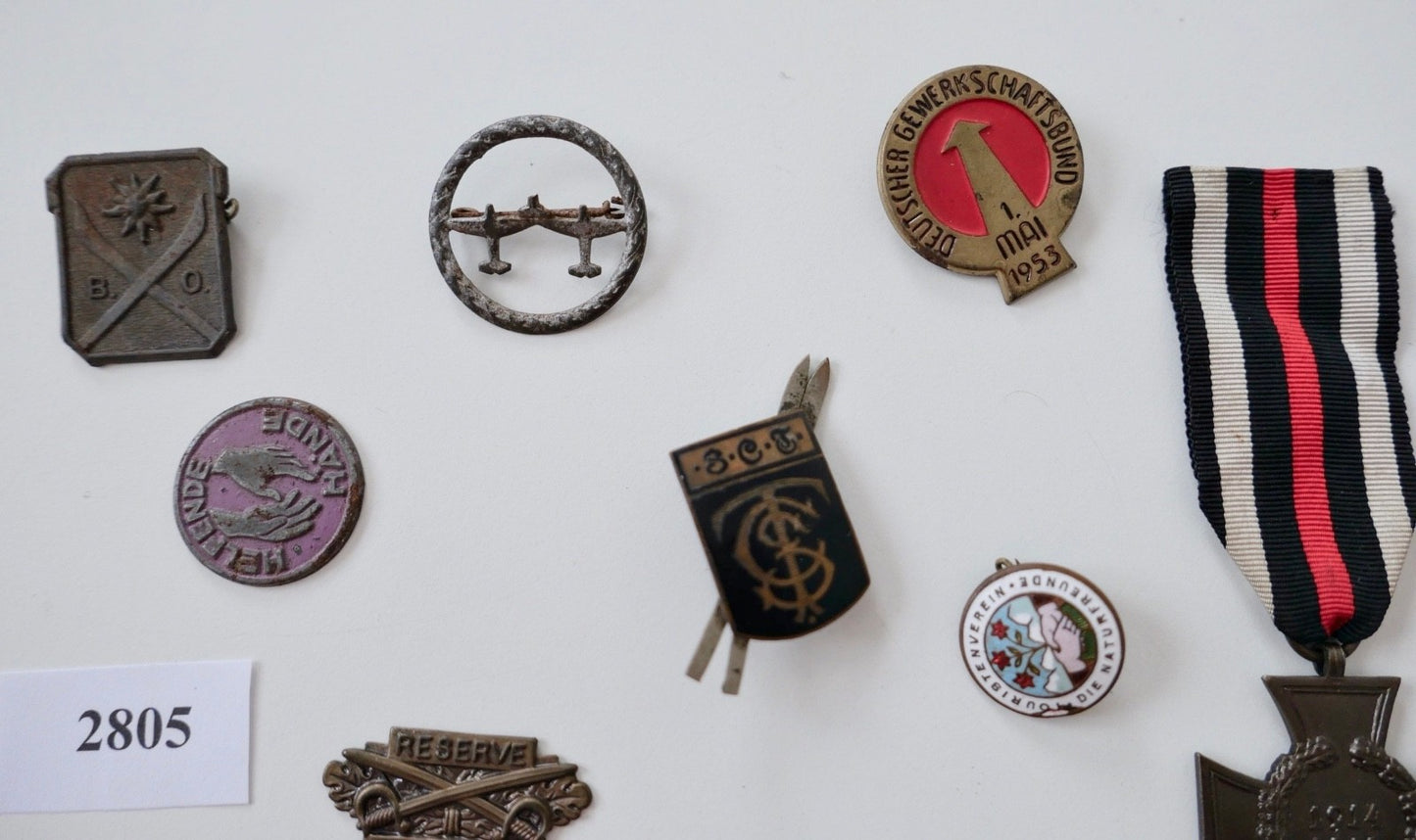 Militaria Konvolut Orden Abzeichen Ehrenkreuz 1.Weltkrieg Freikorps Flieger