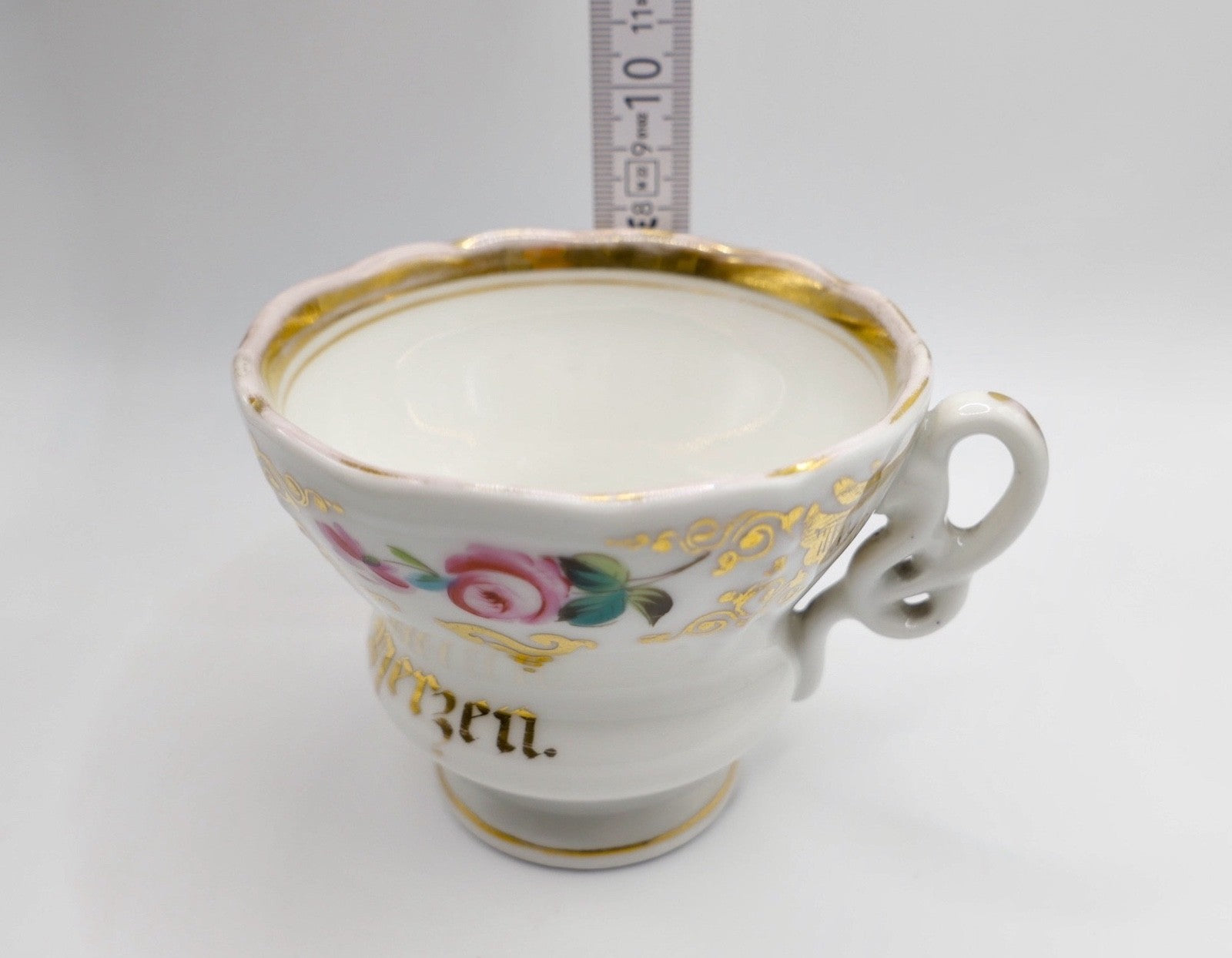 KPM Berlin Tasse Porzellan weiß Gold Blumen Aus gutem Herzen