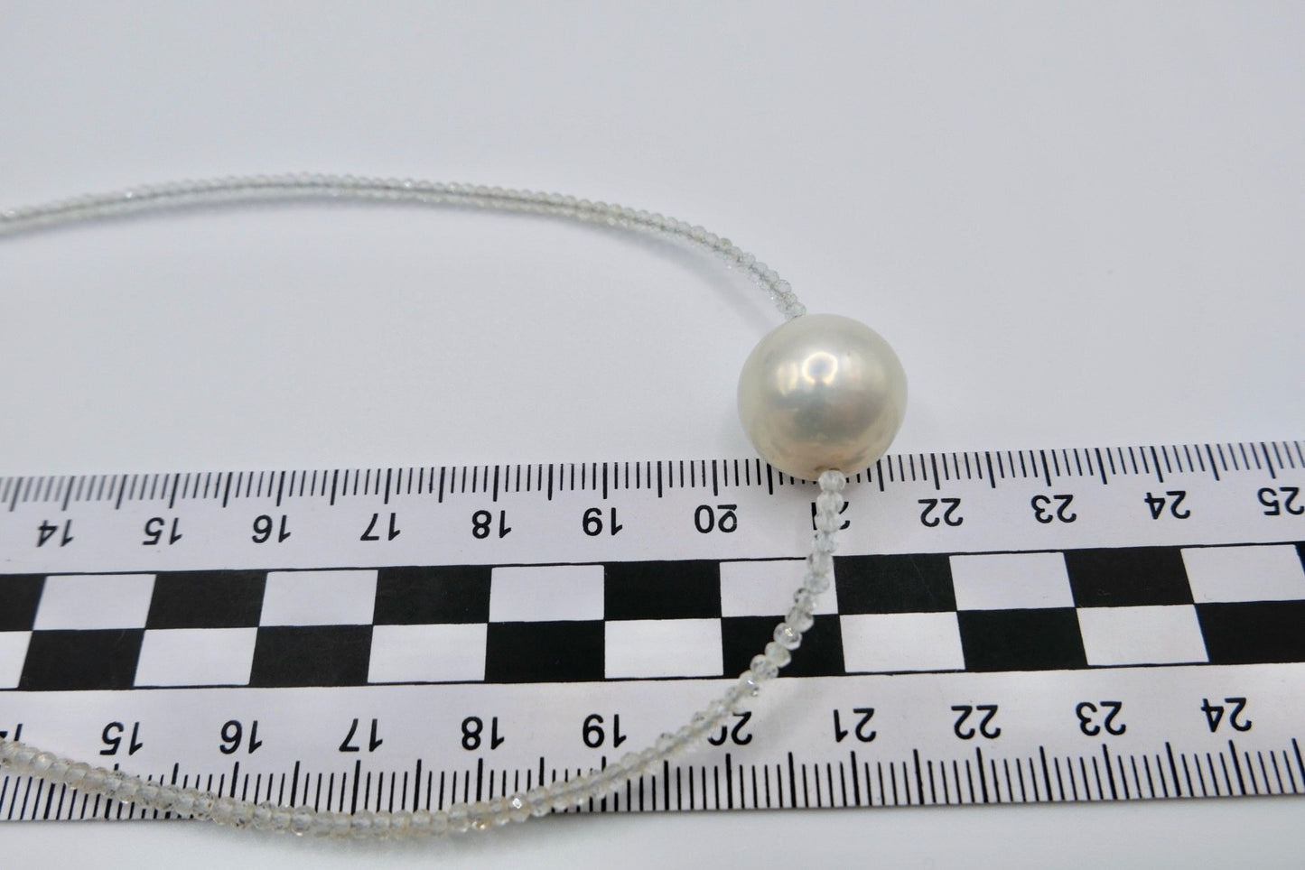 Elegante Kette mit großer Barockperle & Bergkristall 50 cm Silberverschluss
