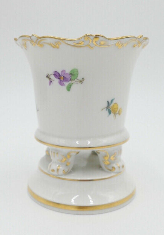 50er Meissen Nr. 37Y Streublümchen Porzellan Vase Füße 2. Wahl Goldrand Dekor