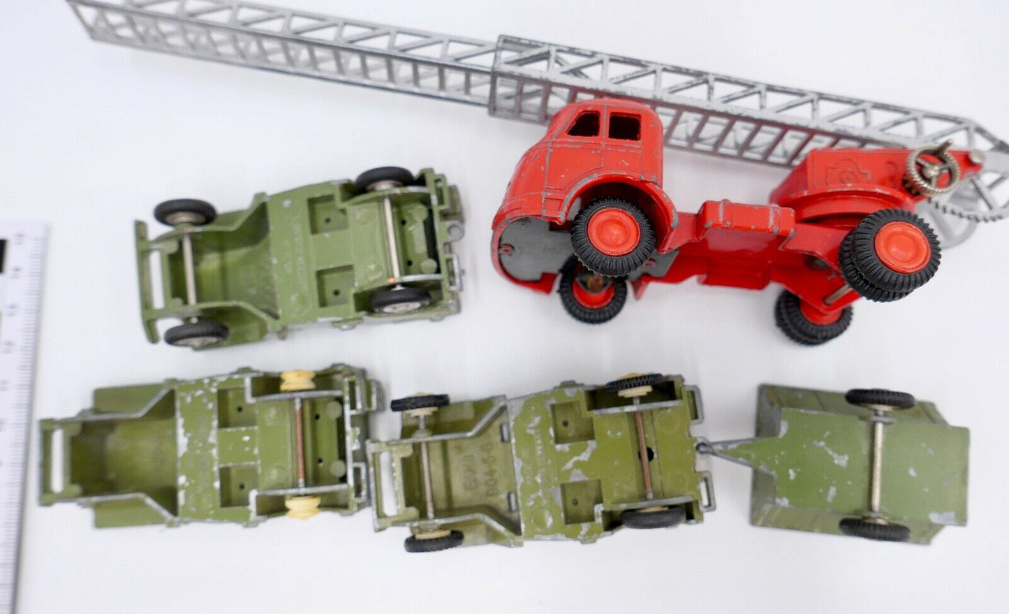 Posten 4 Stück Gama Toys Modellautos Feuerwehr 710 904-5-6 Jeep Militär