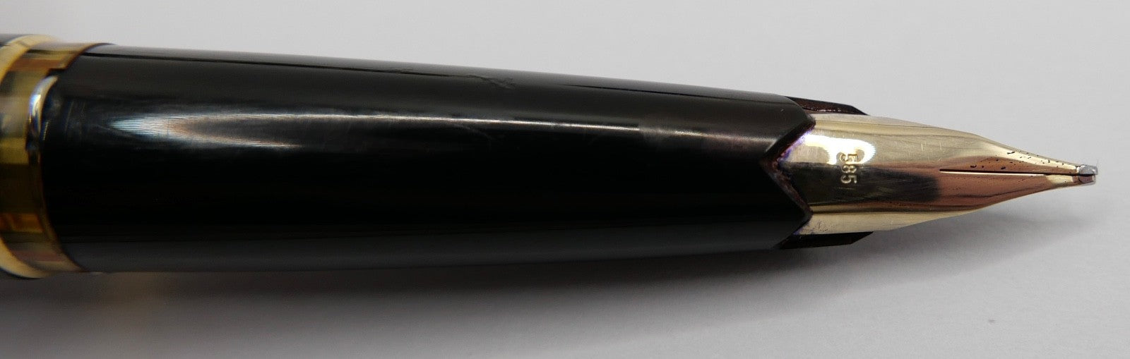 Nr. 121 Füller Füllfederhalter Montblanc 585 14kt Gold Feder