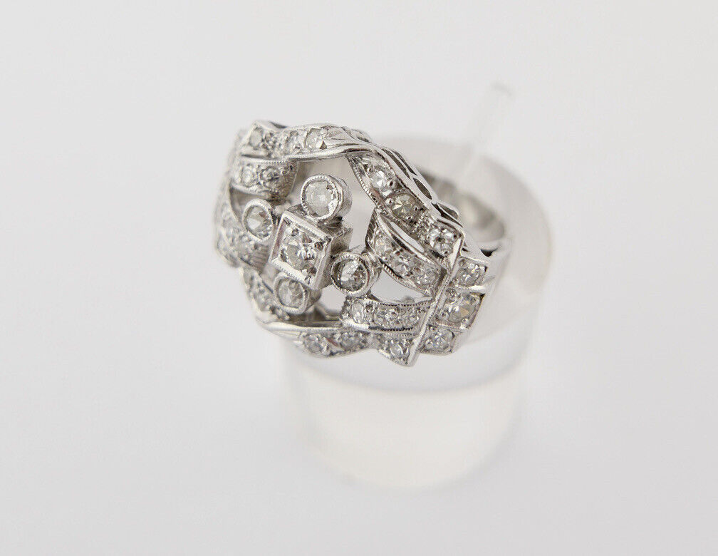 Antiker Jugendstil Platin Ring mit Altschliff Diamanten 0,84 Ct Gr.50 um 1910 