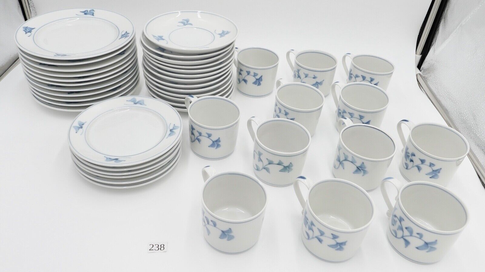 42 Teilig ROYAL COPENHAGEN "NOBLESSE" Teller Tassen Tee Kaffee Service Porzellan