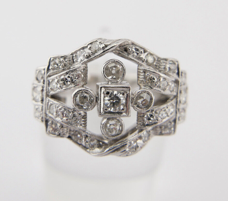 Antiker Jugendstil Platin Ring mit Altschliff Diamanten 0,84 Ct Gr.50 um 1910 