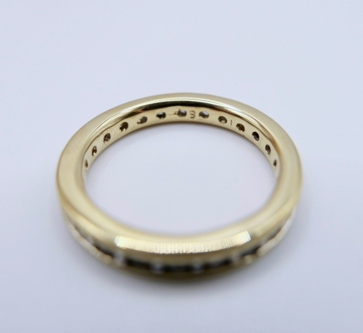 Alter eleganter Eternity Memory Ring vergoldet mit Besatz Gr. 57 mit Hersteller