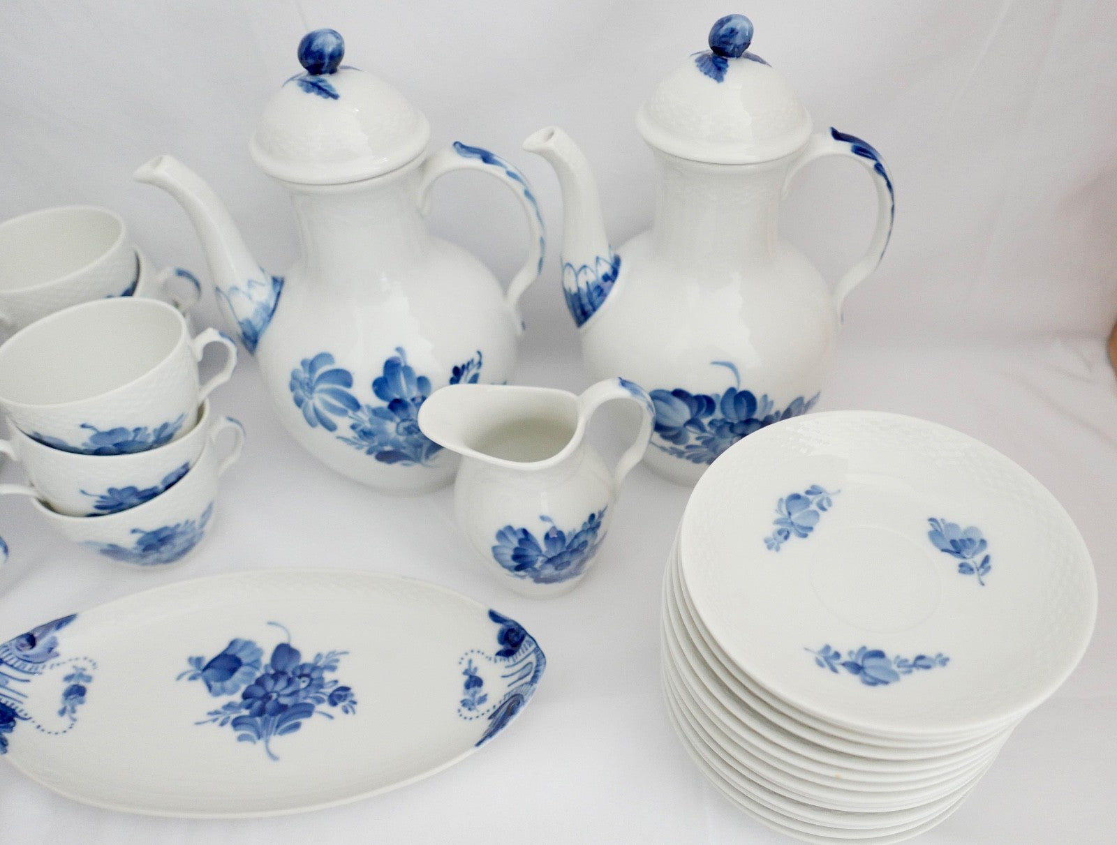 30 Tlg ROYAL COPENHAGEN " Blaue Blume " Kaffee Service Porzellan Teller Tassen