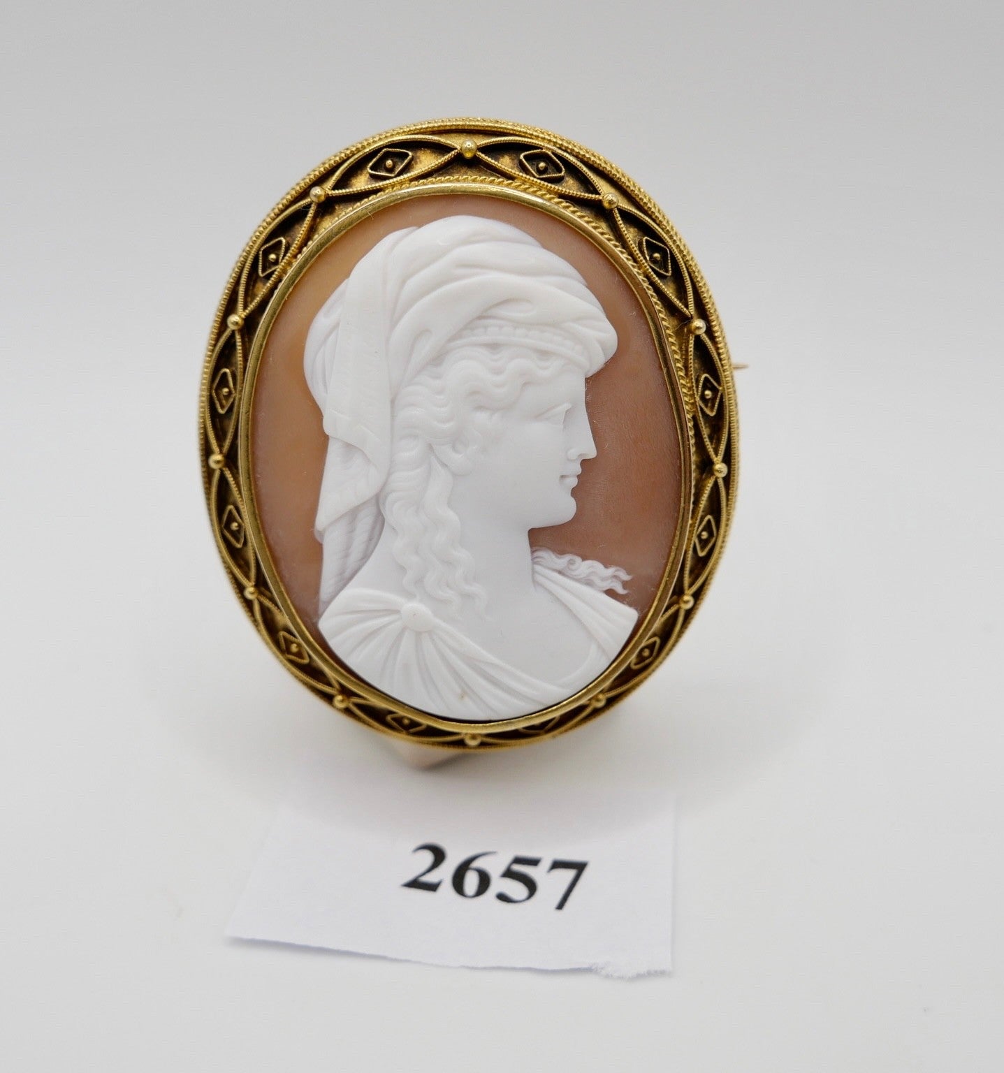 Große feine Kamee Brosche feuervergoldet Muschel Gemme Damen Porträt um 1880