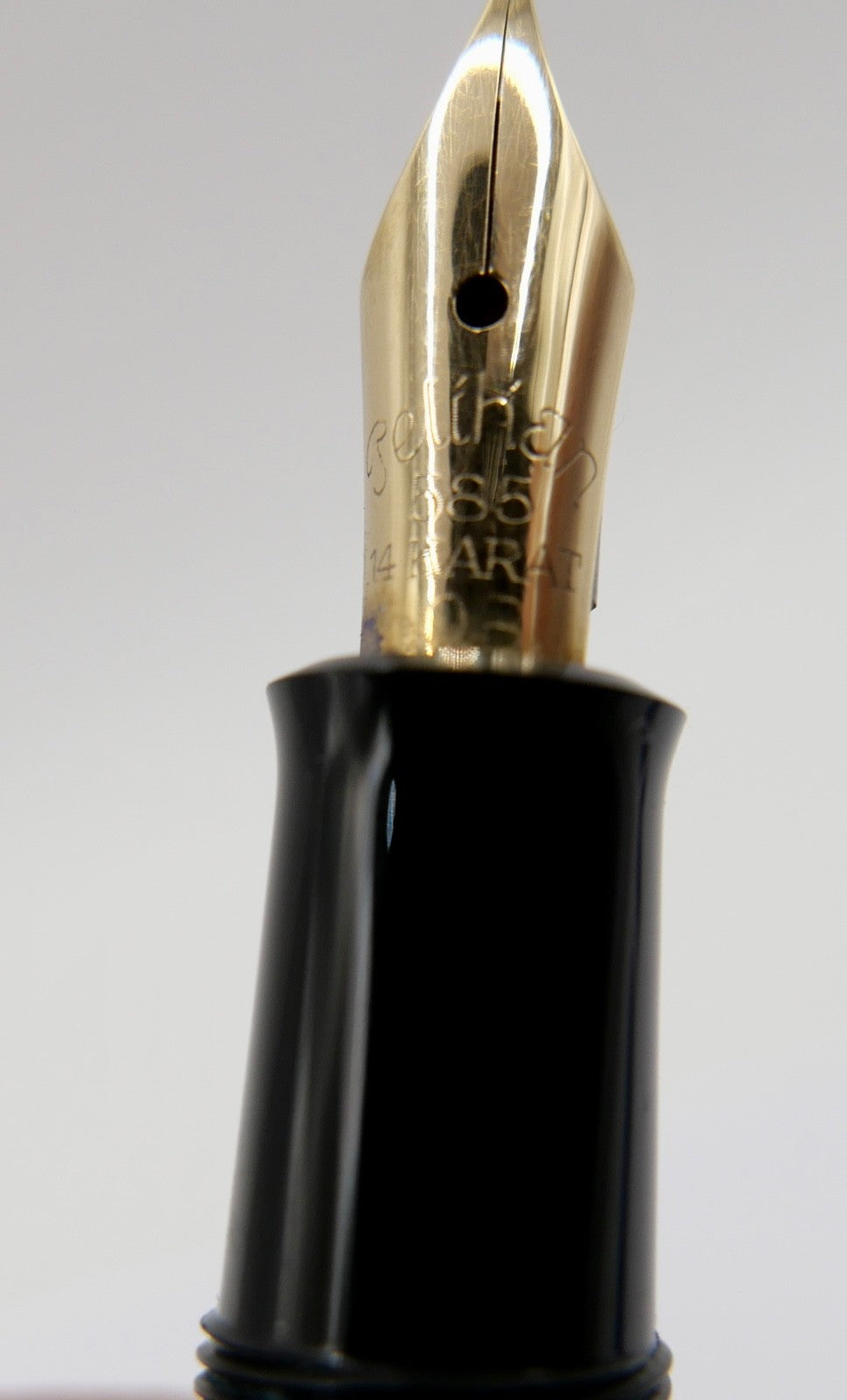 alter PELIKAN Kolbenfüller Füller 585 14K Gold Feder OB dunkelgrün ohne Deckel