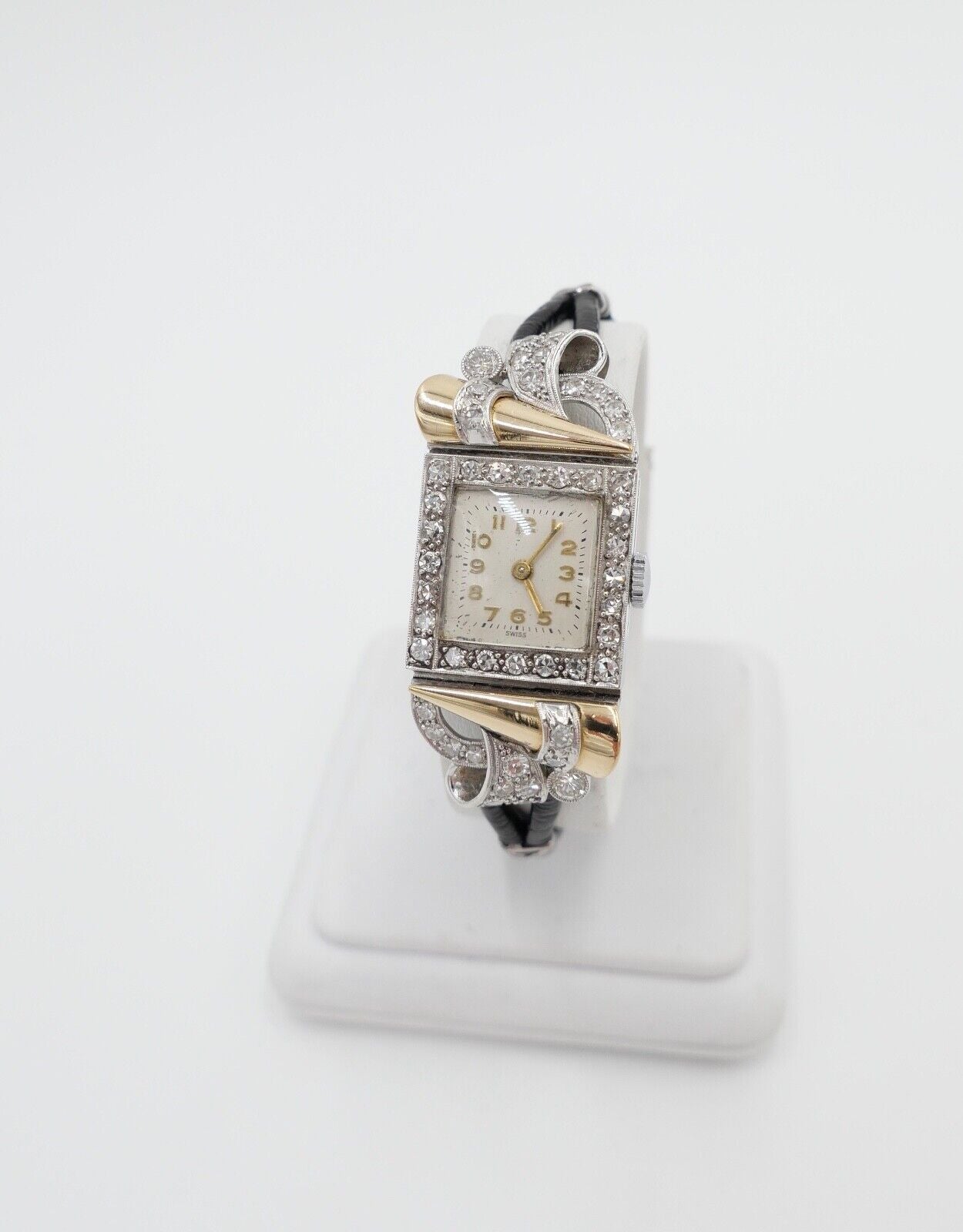 ART DECO DAMEN ARMBANDUHR 750 / 18K WEIß GELB GOLD 48x Diamant Brillant  2,16 CT