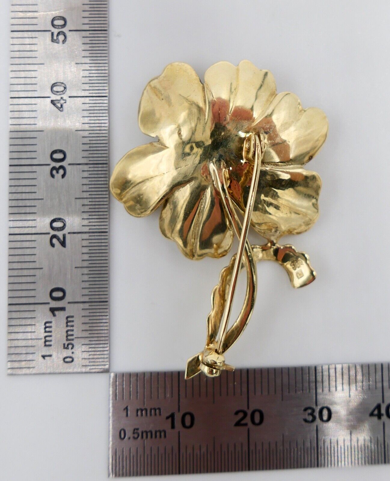 Massive Florale Gold Brosche mit Rubin 585 / 14K  Blume Ø 46mm 0,28 Ct 