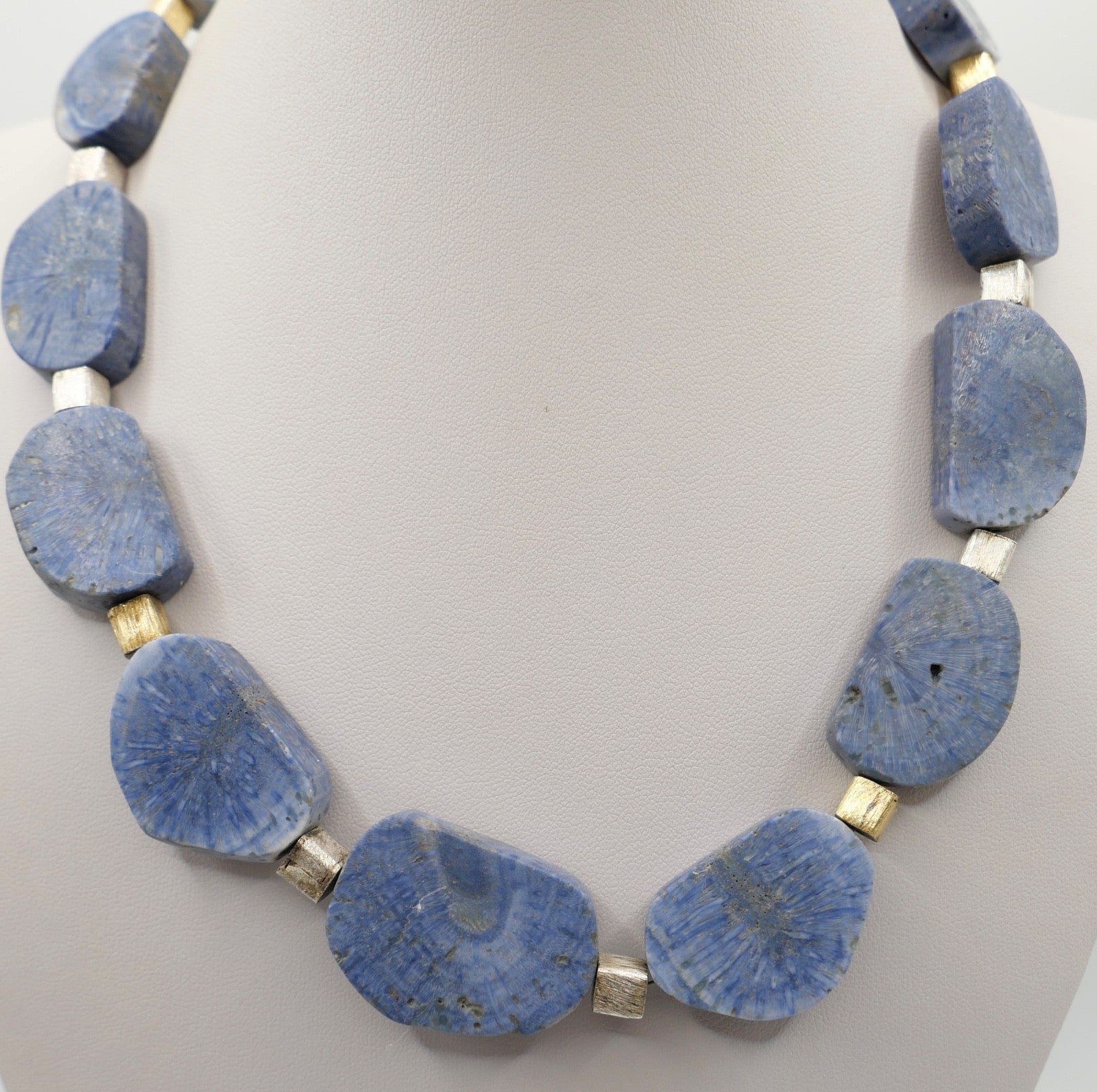 Natürliche blaue Koralle Kette Collier 925 Silber vergoldet Würfel 51 cm