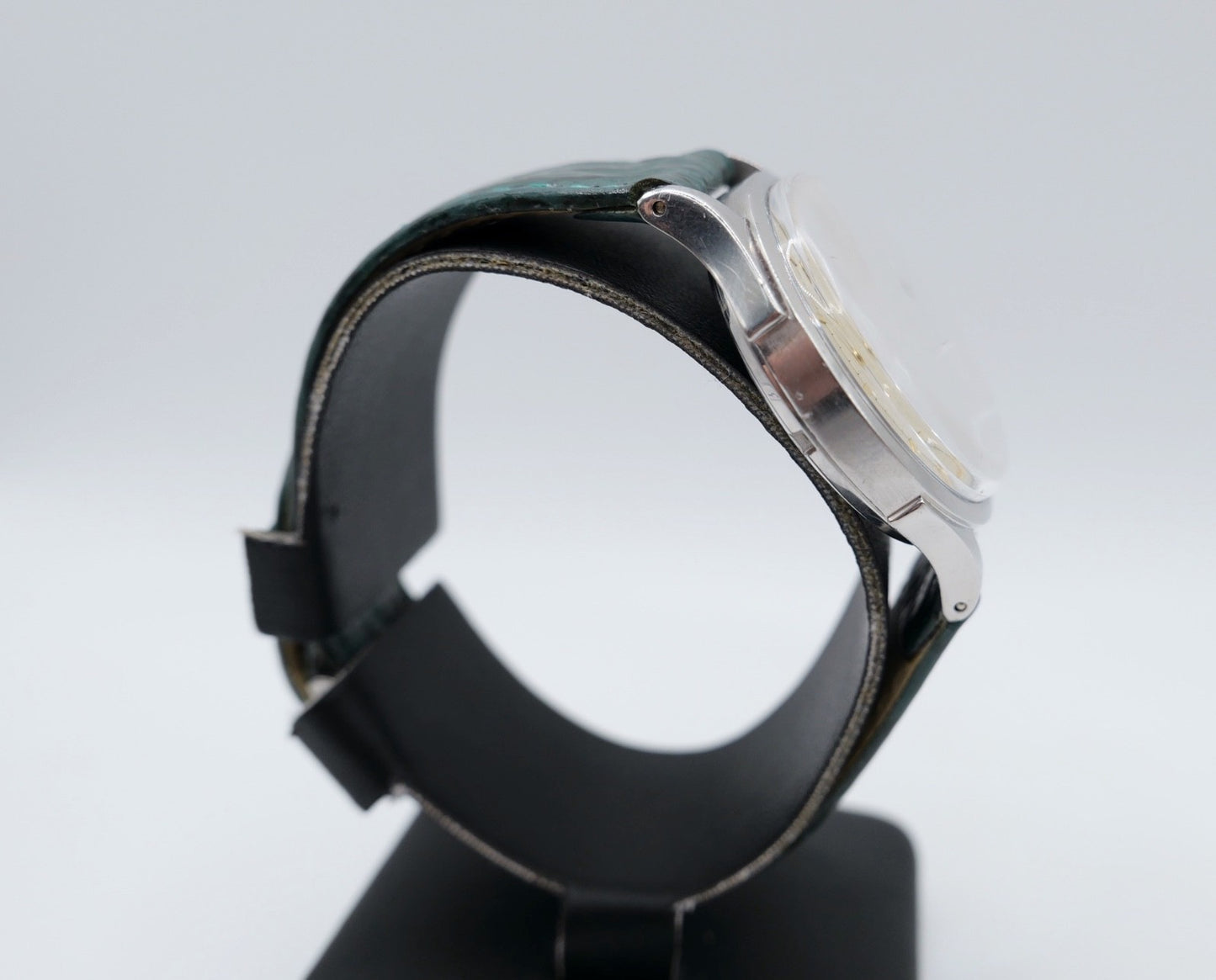 Omega Herrenarmbanduhr Ref. 2637-5 SC Kal. 354 automatischem Hammeraufzug Bumper