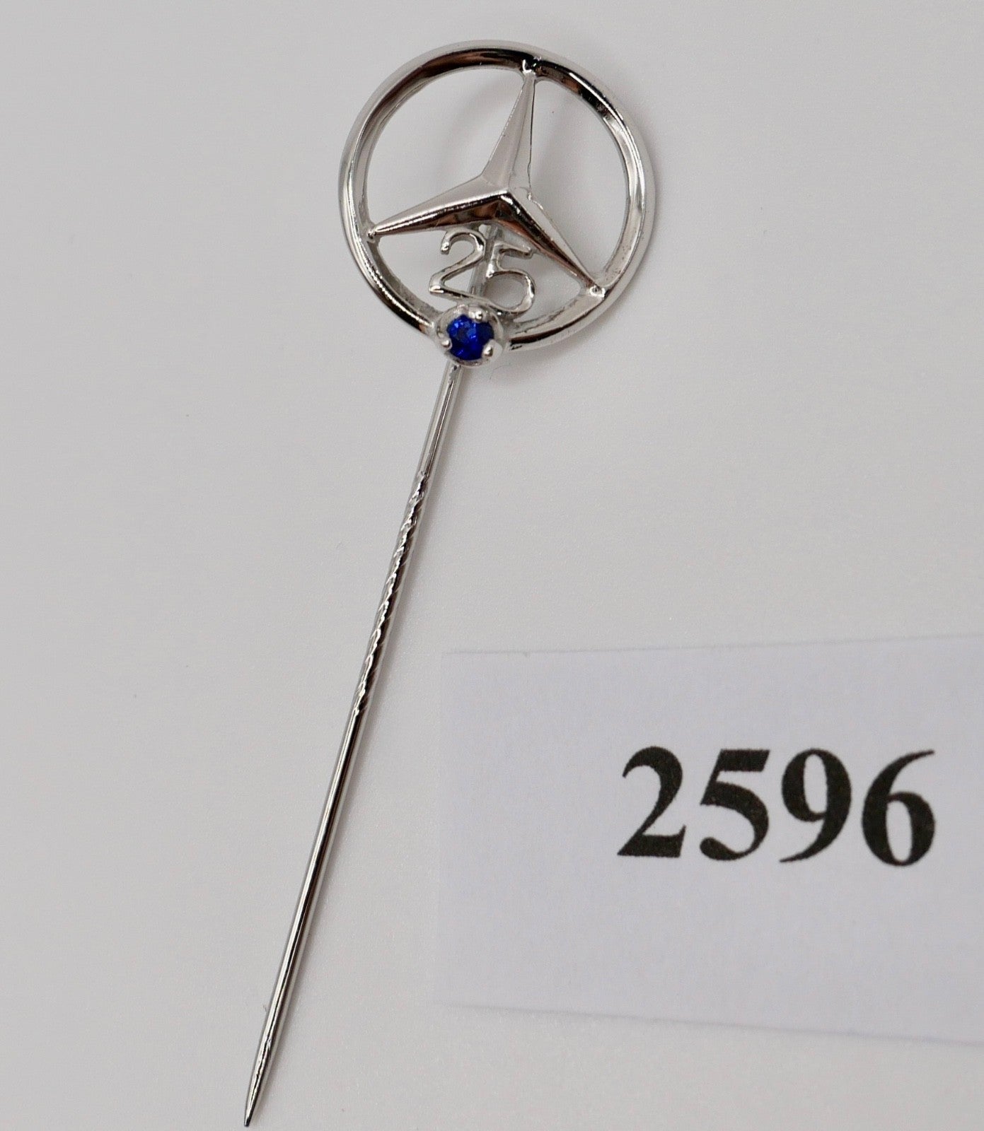 Mercedes-Benz Anstecknadel 835 Silber mit Saphir 25-jährige Dienstjubiläum