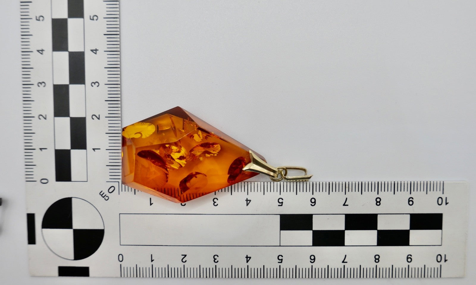 Großer Bernstein Anhänger 333 Gold facettiert Vintage Cognac Ambre Amber