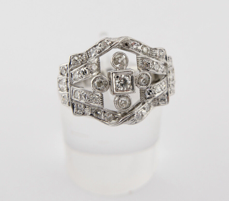 Antiker Jugendstil Platin Ring mit Altschliff Diamanten 0,84 Ct Gr.50 um 1910 