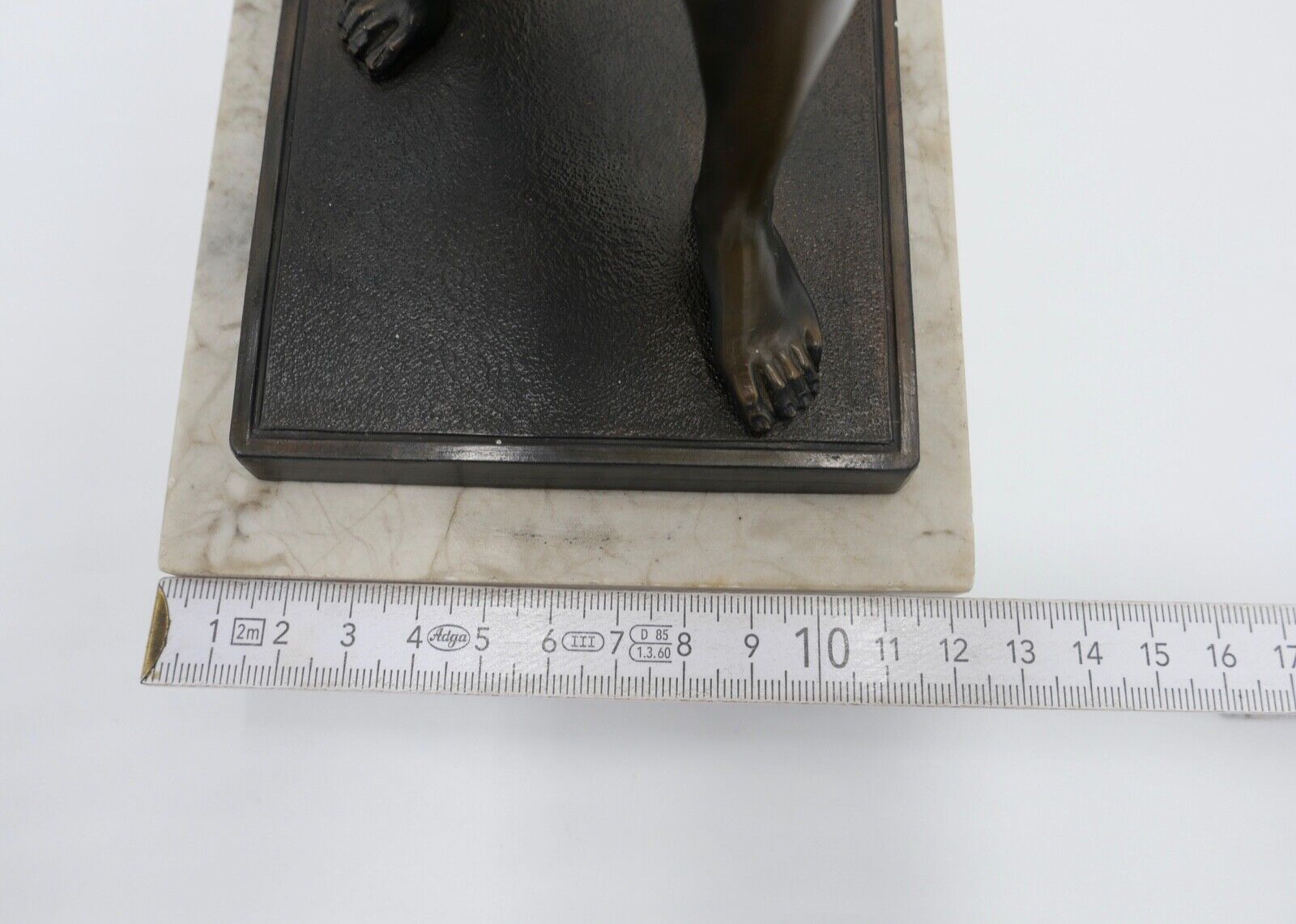 Bronze Skulptur Athletischer Sieger Lorbeerkranz Marmor Plinthe 40 x 12 cm 