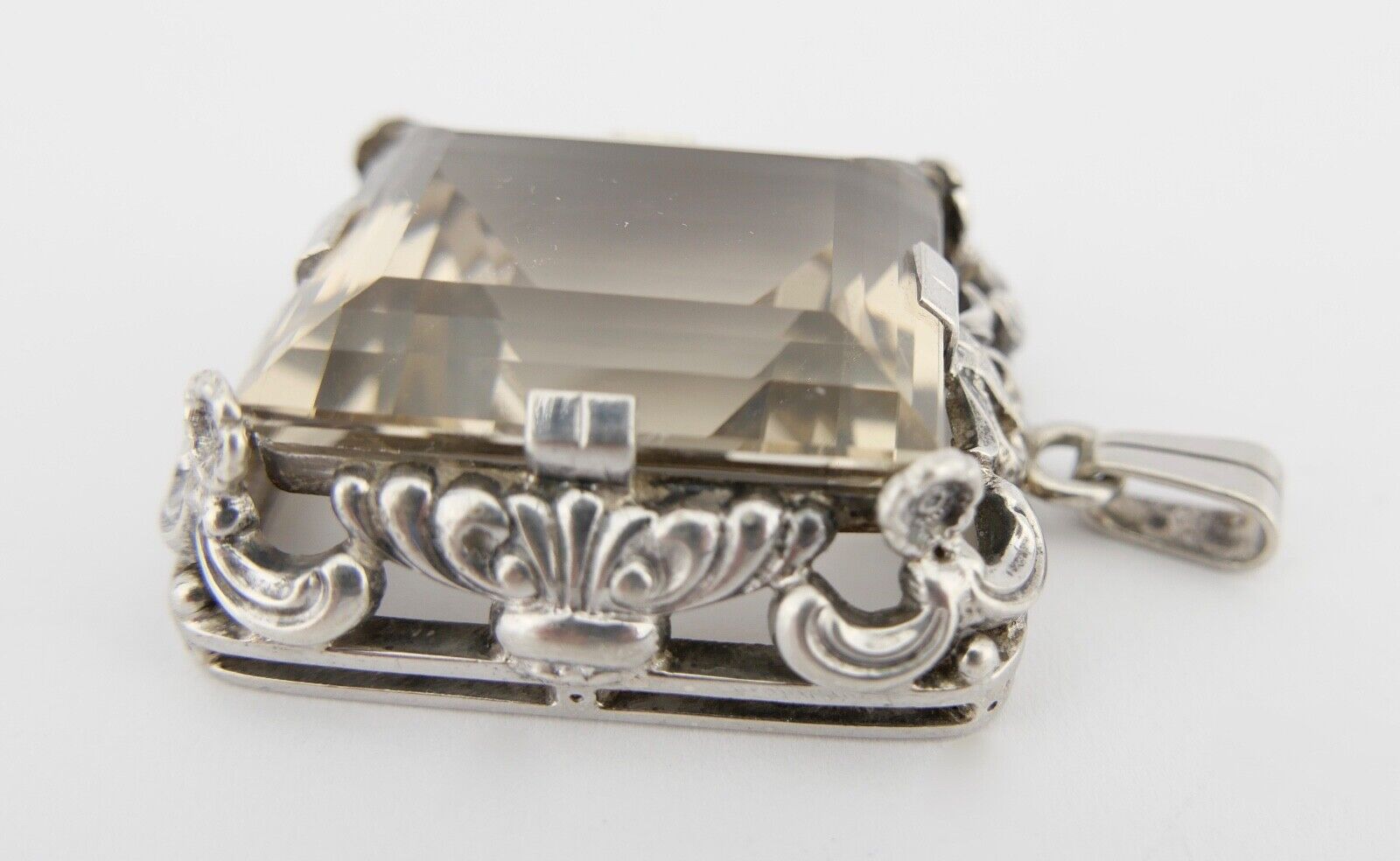 Großer Jugendstil 835 Silber Anhänger Art Deco Beryll weiß  Ø  2,4 cm um 1900 