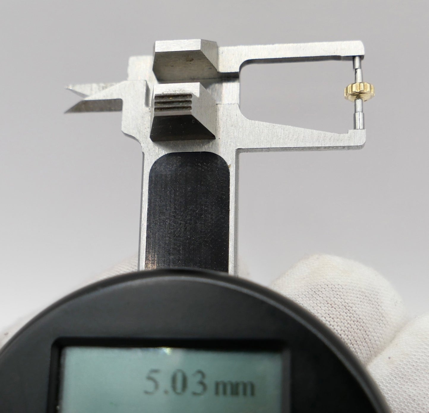 Omega Seamaster Krone Cal. 552 Gold / vergoldet Ø 4,5mm