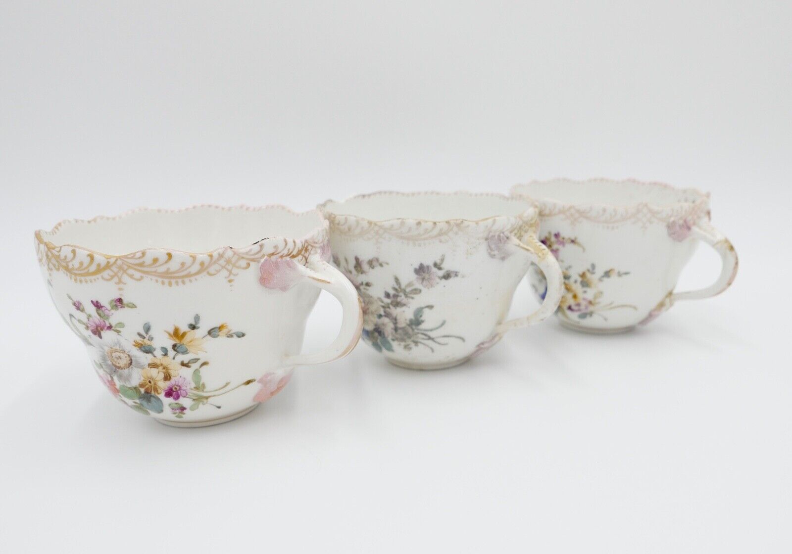 Meissen 3 Teetassen Knaufzeit 1860 1900 Barock Blumen Bukett Muster