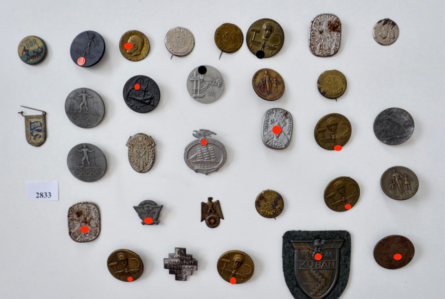 Divers insignes civils du Troisième Reich