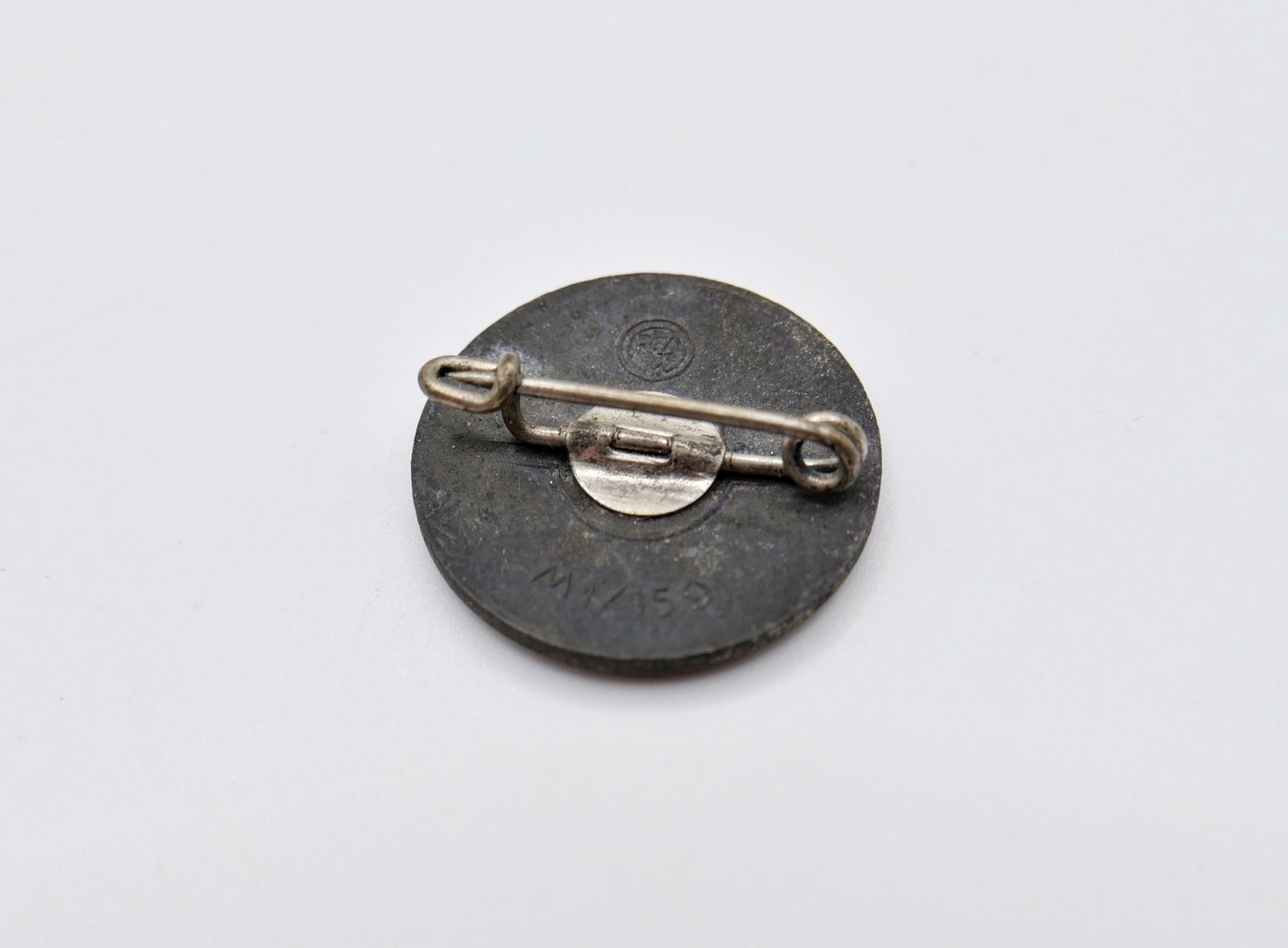 NSDAP Mitgliedsabzeichen M1/159 RZM Parteiabzeichen 3. Reich