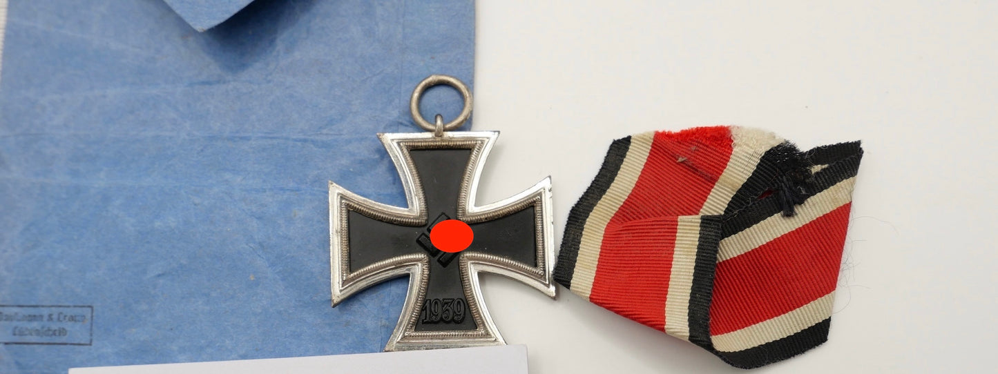 Eisernes Kreuz 2. Klasse 1939 EK2 an Band und Verleihungstüte