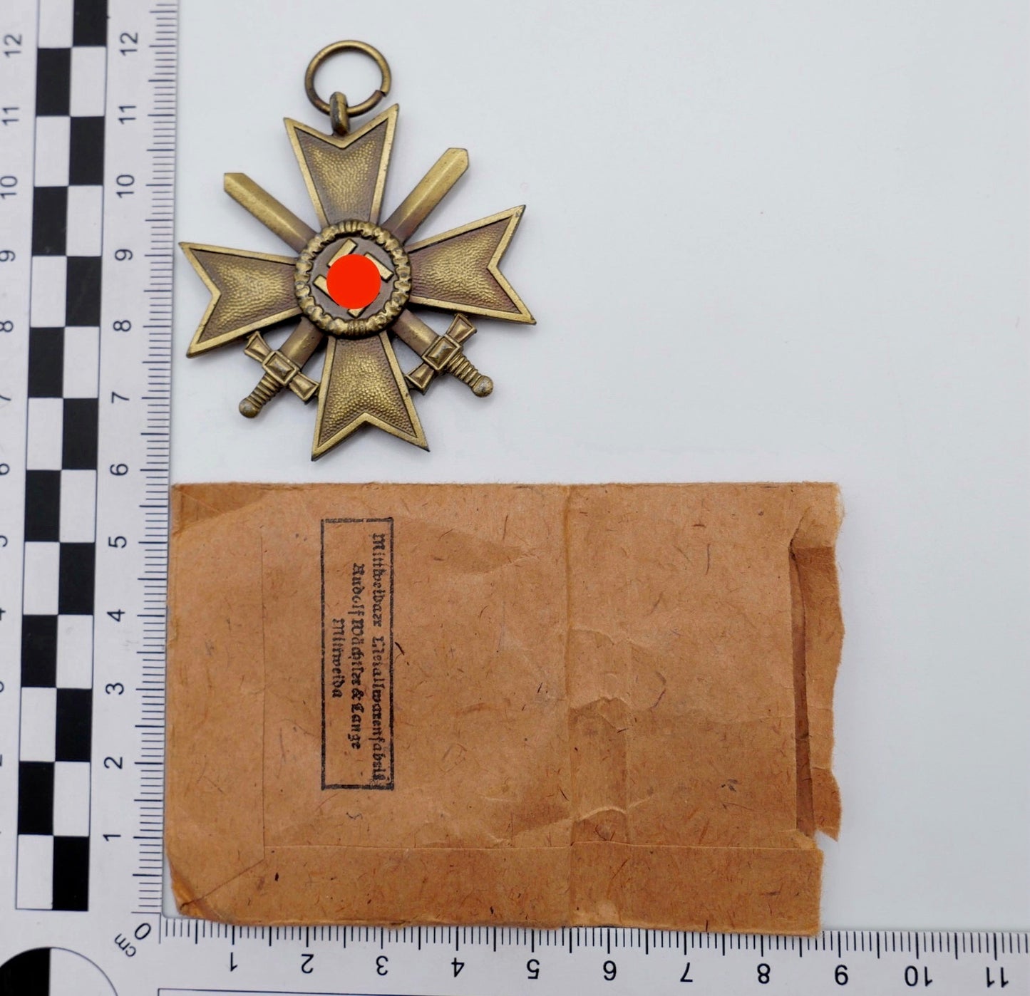 Kriegsverdienstkreuz 2. Klasse 1939 ohne Hersteller mit Schwertern und Verleihungstüte